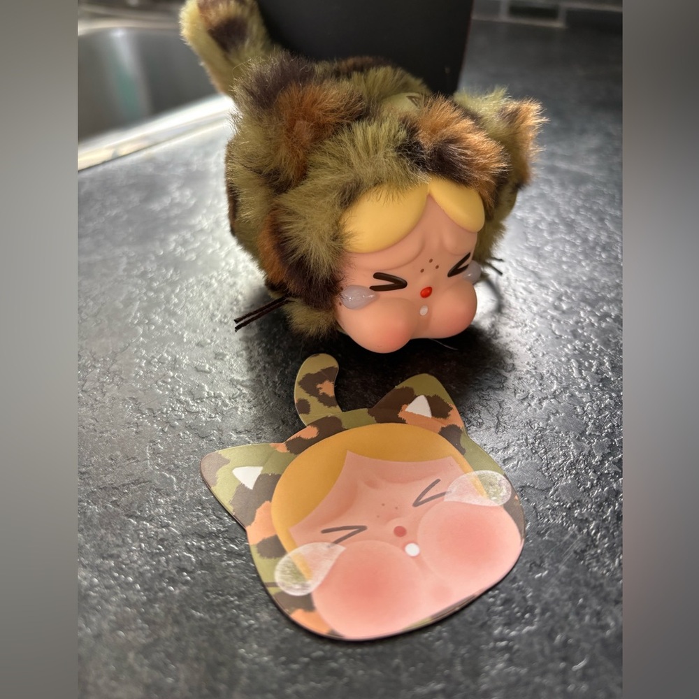 CAMO CUTIE Crybaby POP MART